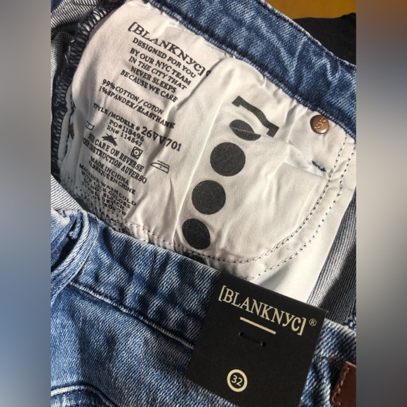 NWT Blank NYC High Rise Distressed Flare Jeans in Medium Blue - Size 14 / 32 - Picture 5 of 6